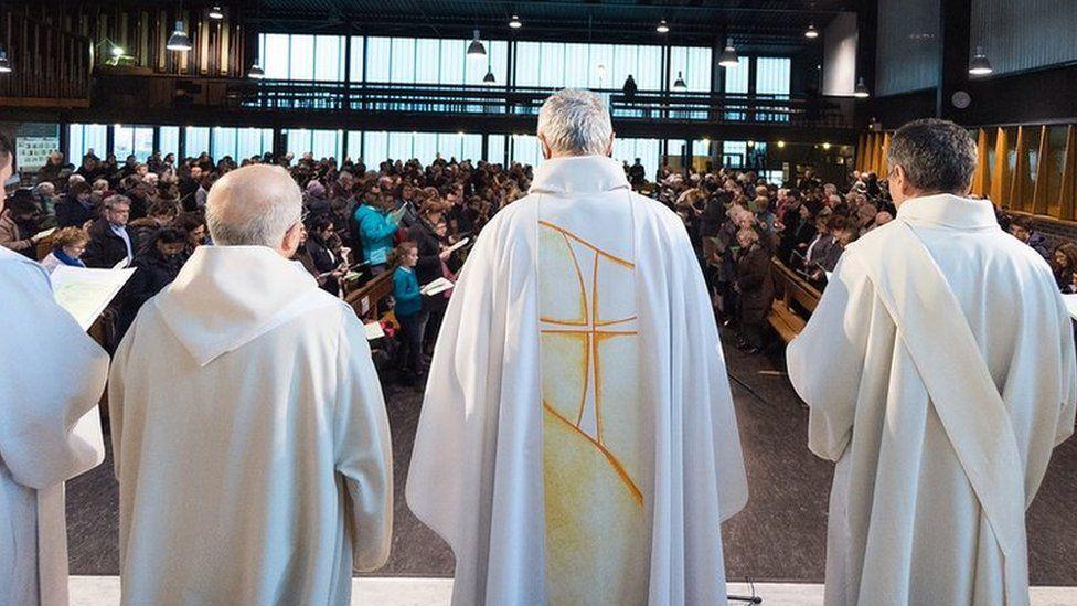 Francuska katolička crkva će prodati dio nekretnina za kompenzaciju žrtvama seksualnog zlostavljanja