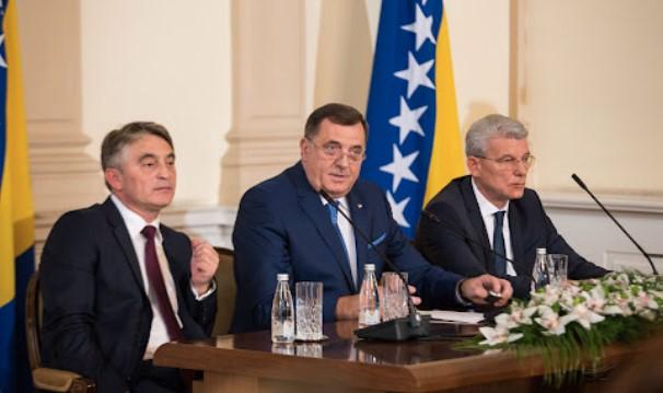 Kako se u 2021. trošilo u Predsjedništvu BiH: Na poklone od zlata i odijela spiskali 12.000 KM