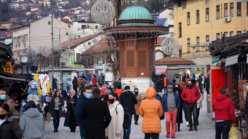 U Kantonu Sarajevo 921 novi slučaj koronavirusa, preminule četiri osobe