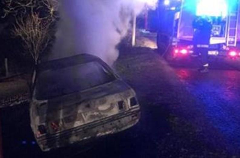 Audi se zapalio u toku vožnje, nije bilo povrijeđenih