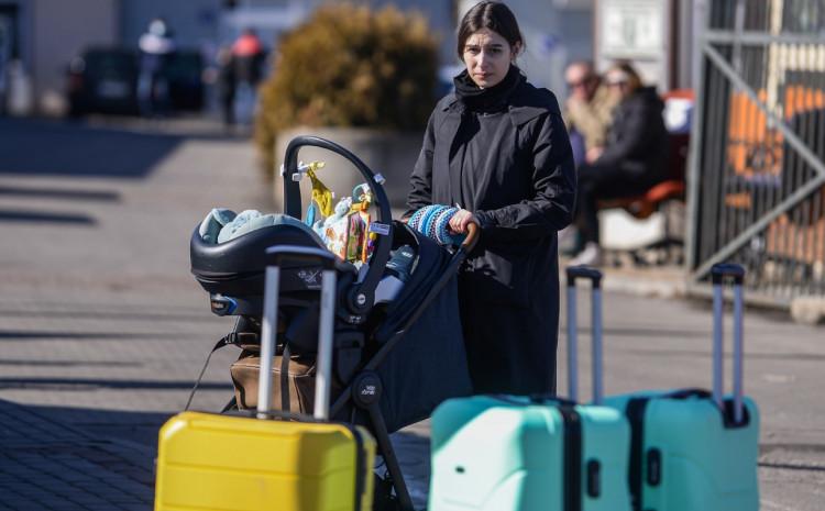 Broj Ukrajinaca koji bježe iz države dosegao 368.000