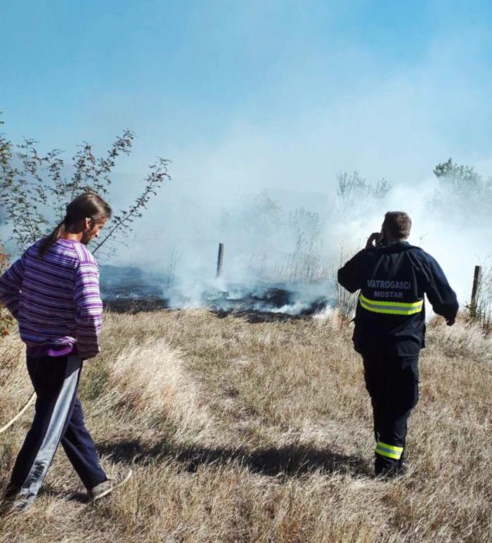 Šta se dešava u Hercegovini: Bukte požari kao usred ljeta, čapljinski vatrogasac teško povrijeđen
