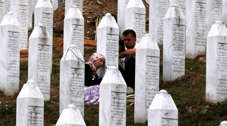 Genocid počinjen u Srebrenici - Avaz