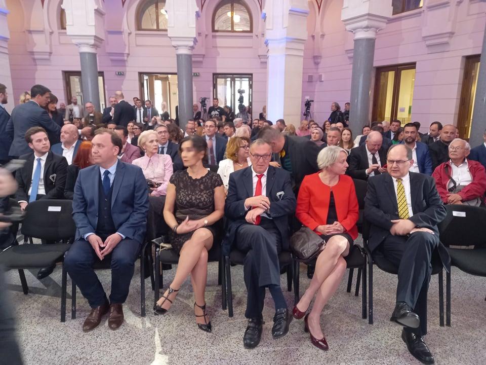 Na svečanoj sjednici Gradskog vijeća Sarajeva dodijeljene Šestoaprilske nagrade i najveća priznanja