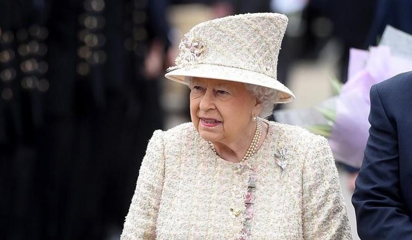 Zbog problema sa zdravljem kraljica Elizabeta odustala od zabava u Bakingemskoj palači