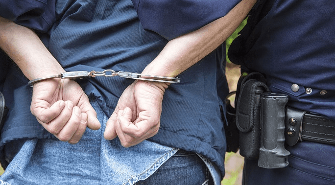 Uhapšeni dileri u Baru: Policija pronašla kokain