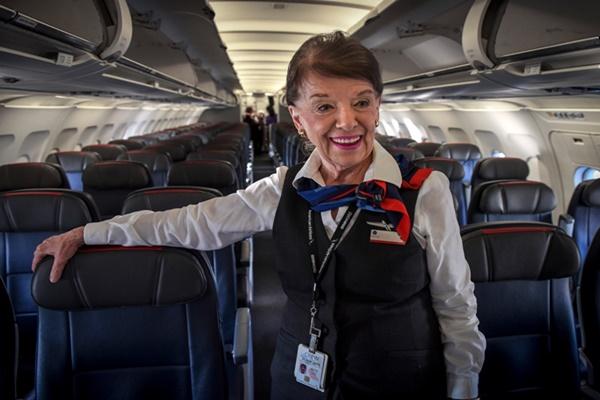Beti Neš: Radi u „American Airlinesu” - Avaz