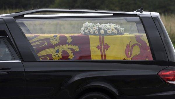 Kovčeg sa tijelom kraljice Elizabete II stigao u Edinburg