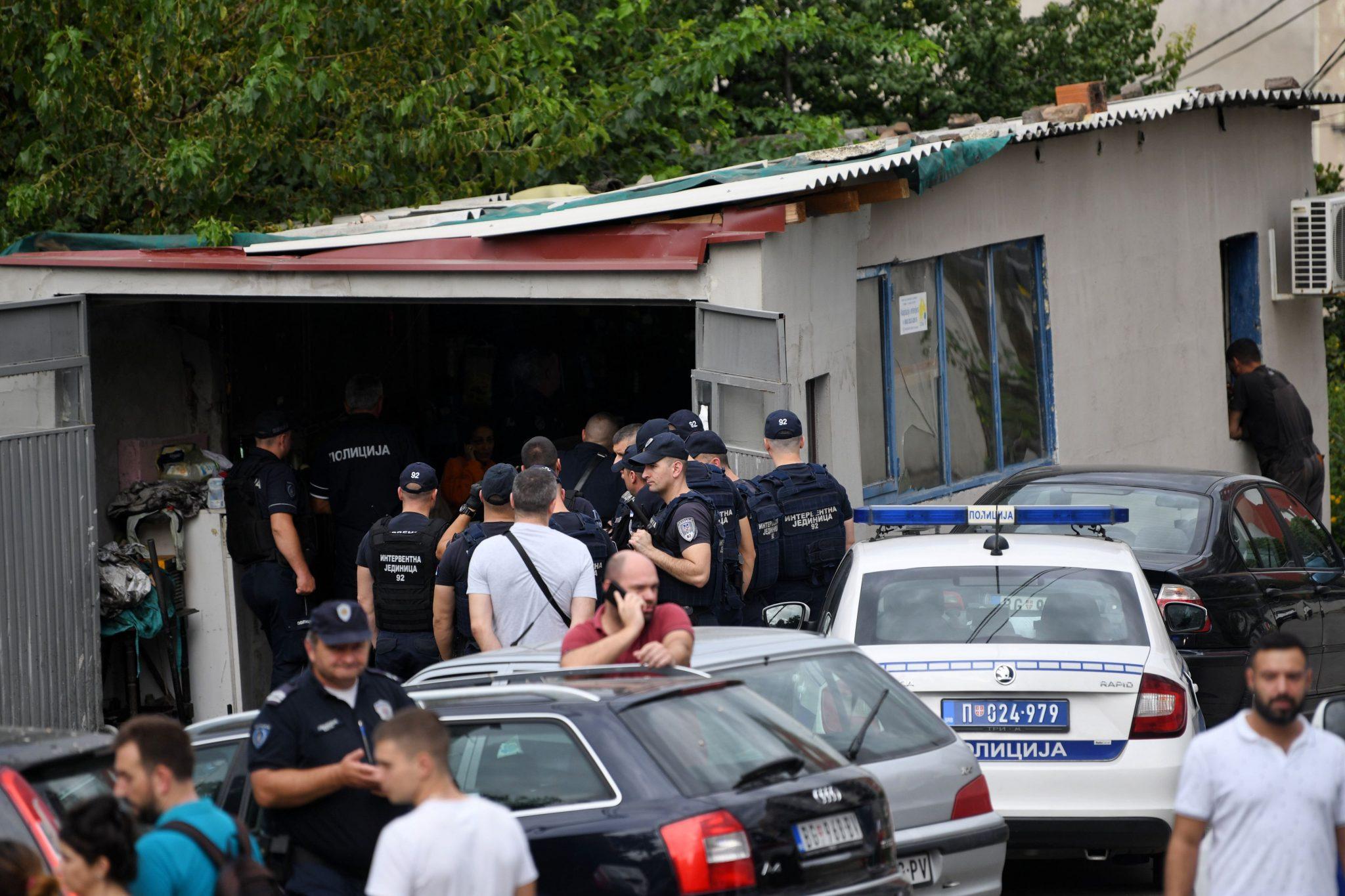 Talačka kriza u Srbiji: Drži nož pod grlom automehaničara, čeka se dolazak policijskog pregovarača