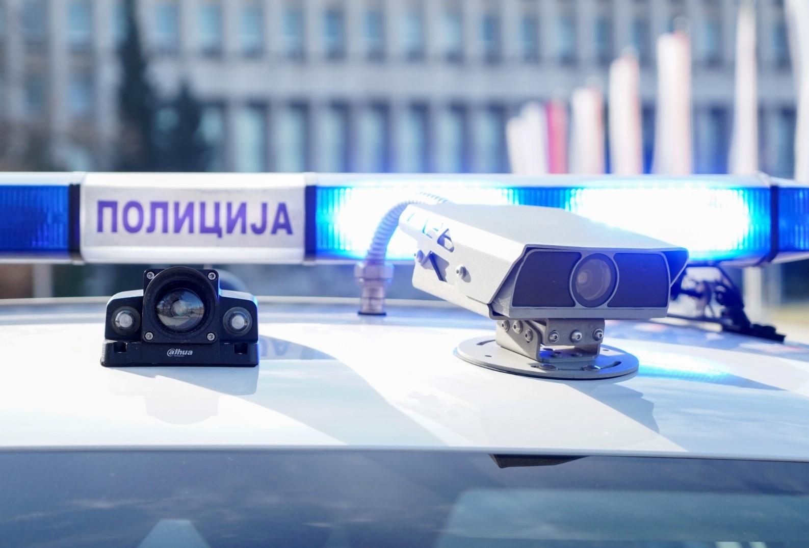 Nesreća u Loznici: Udario policajca, prevozio tekstilnu robu bez dokumentacije