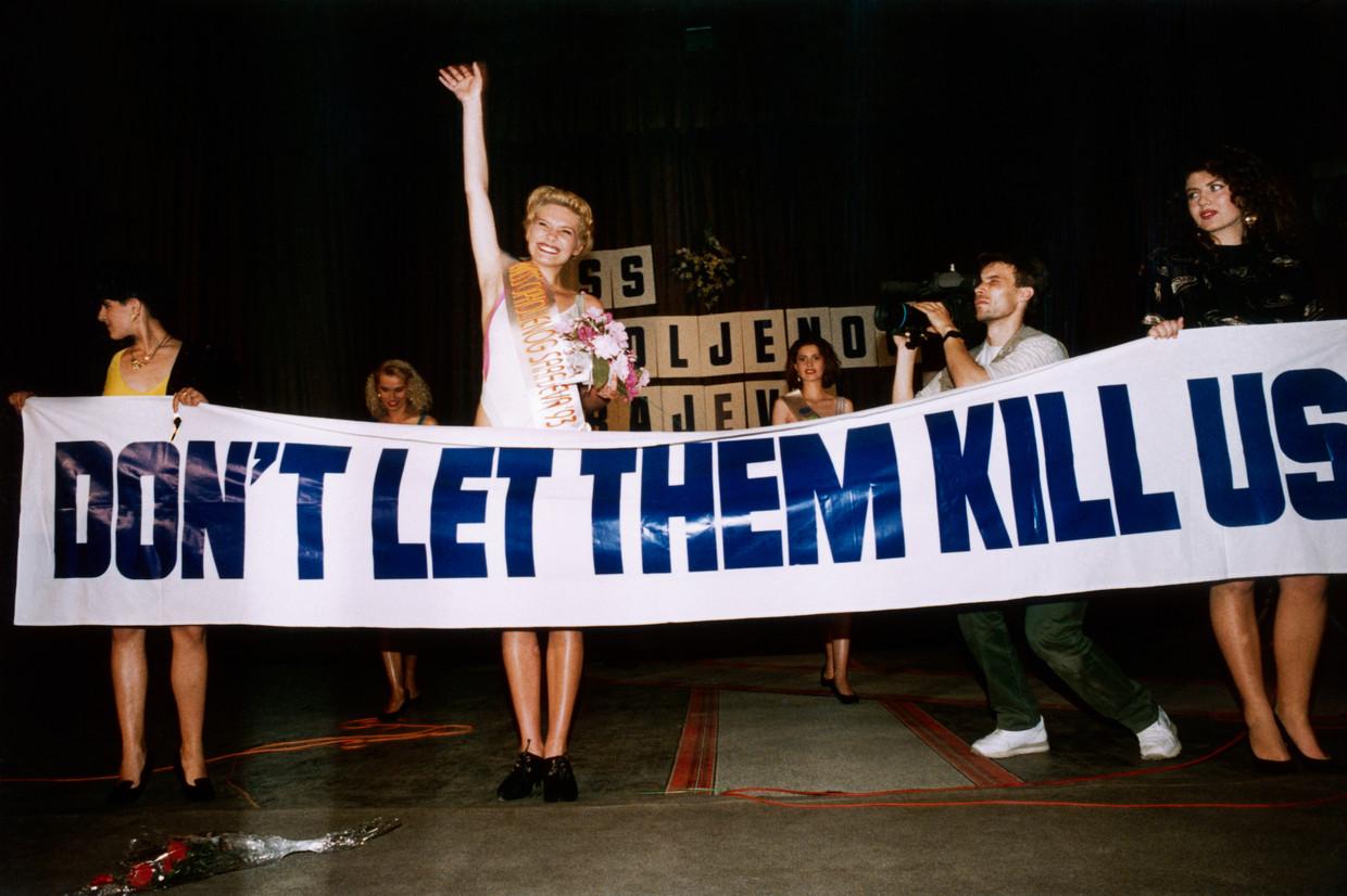 Kultna fotografija s Izbora za Miss opkoljenog Sarajeva: Ne dajte im da nas ubiju - Avaz