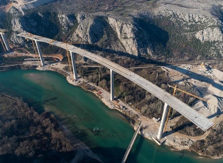 Most dužine 980 metara i visine 100 metara - Avaz
