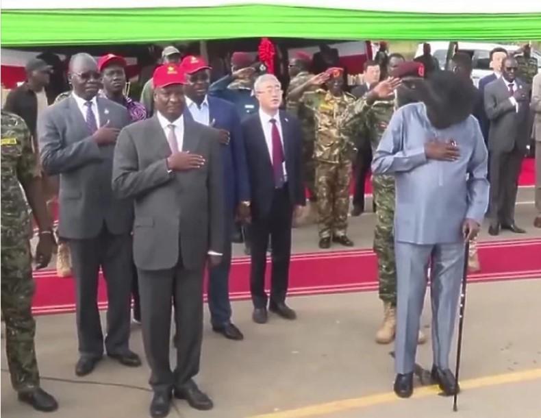 Uhapšeni novinari zbog video-snimka na kojem predsjednik Južnog Sudana urinira po sebi
