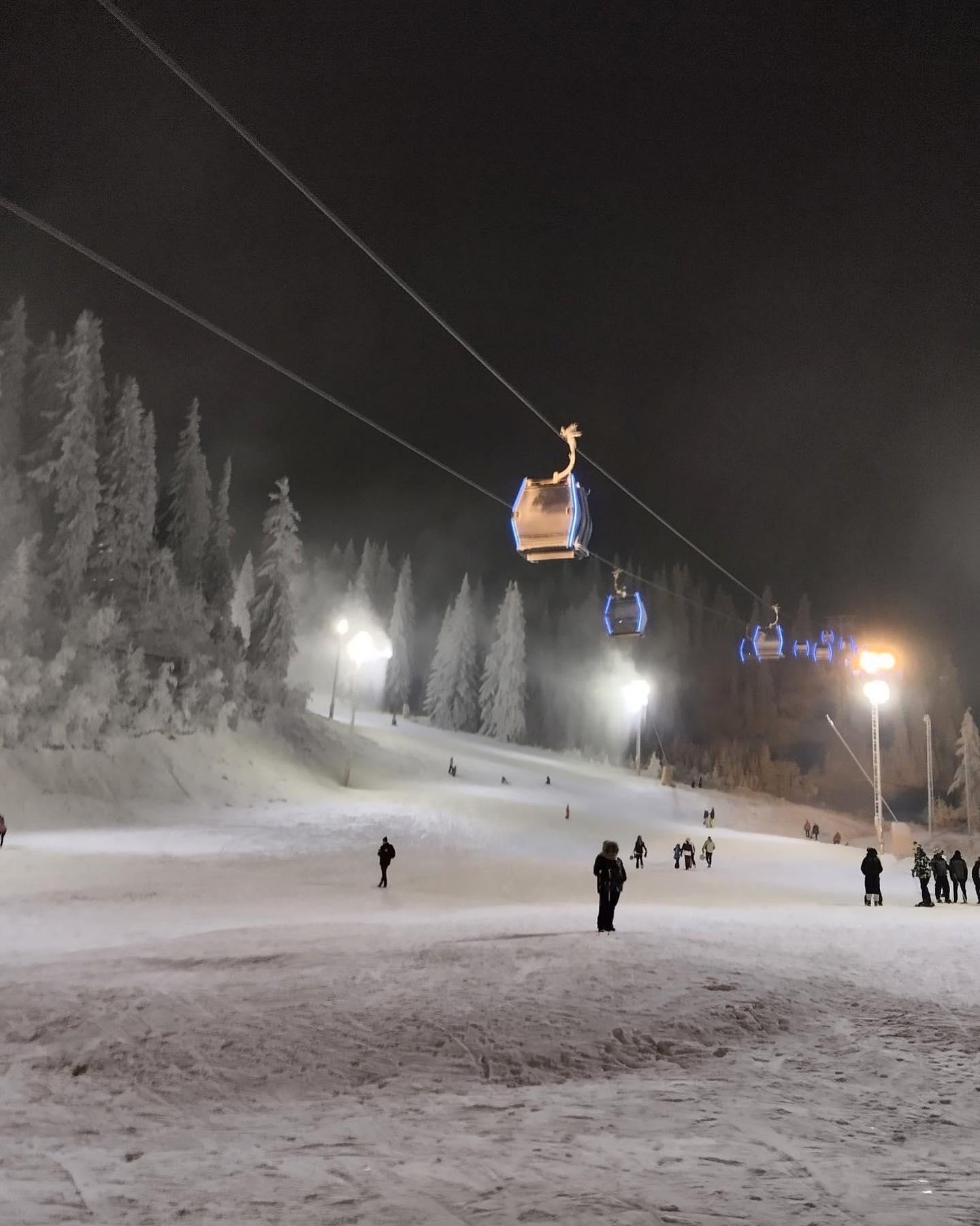 Na Olimpijskom centru Jahorina održano prvo večernje skijanje ove sezone