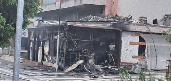 Potpuno uništen kafić na Ilidži - Avaz