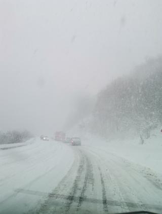Zbog snijega: Zabranjeno kretanje teretnim vozilima na putu Sarajevo - Konjic