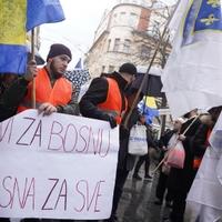 Forum mladih Asocijacije nezavisnih intelektualaca "Krug 99" u Sarajevu organizirao proteste "Svi za Bosnu, Bosna za sve"