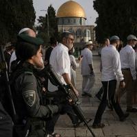 Stotine jevrejskih doseljenika ponovo upale u džamiju Al-Aksa
