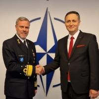 Bećirović u Briselu razgovarao sa šefom Vojnog komiteta NATO-a admiralom Robom Bauerom