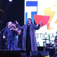 Tuzlanski dani piva: Večeras nastupio bend Mostar Sevdah Reunion