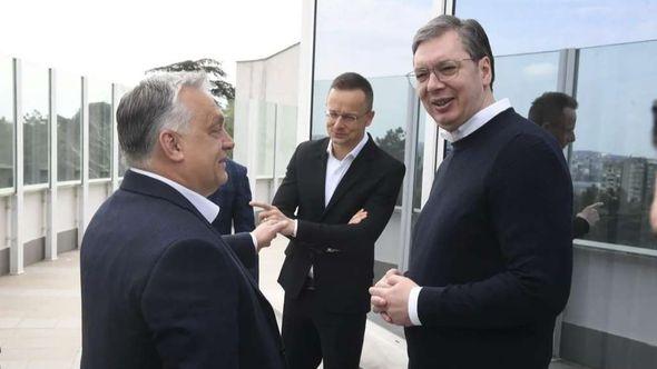 Viktor Orban i Aleksandar Vučić - Avaz