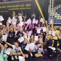 Plesni centar "Just Dance" osvojio 17 medalja na Državnom prvenstvu u modernim plesovima BiH