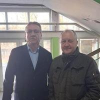 Hamdija Abdić Tigar glasao u Bihaću: Došao na štakama