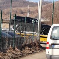 Video / Skupocjeni Land Rover oduzet u akciji "Consigliere" prevezen na depo MUP-a KS u Rajlovcu 