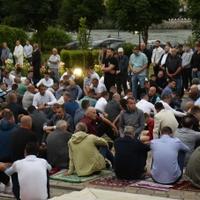 Vjernici ispunili i harem Kajserija džamije u Goraždu