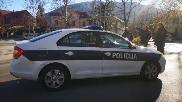 Policajci na ulicama Mostara - Avaz