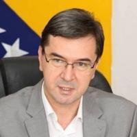 Šmit usvojio prijedlog Ajanovića za raspuštanje vlasti u FBiH i prijevremene izbore