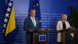 Delegacija EU u BiH: Kvalifikacija "preporučit će otvaranje pregovora" je greška, potrebno da piše "preporučuje"