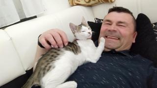 Spahović udomio mačku iz Turske: Alejna je simbol života, dobit će svu ljubav ovog svijeta