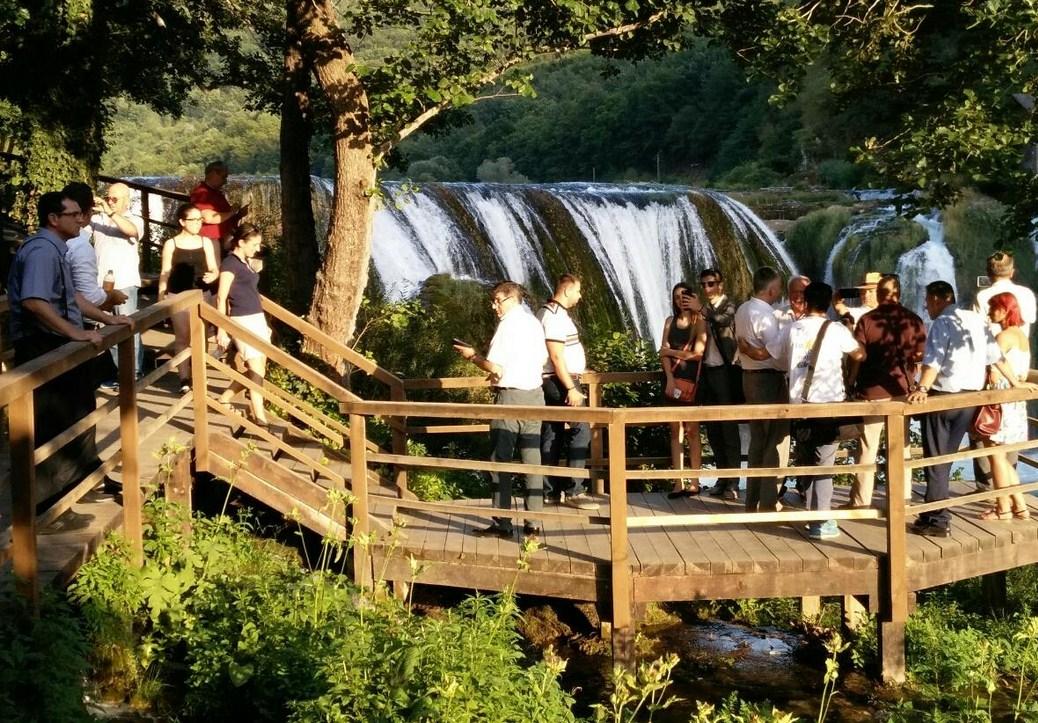 Posjeta: Ambasadori u Nacionalnom parku "Una" na prirodnom dragulju Štrbačkom buku