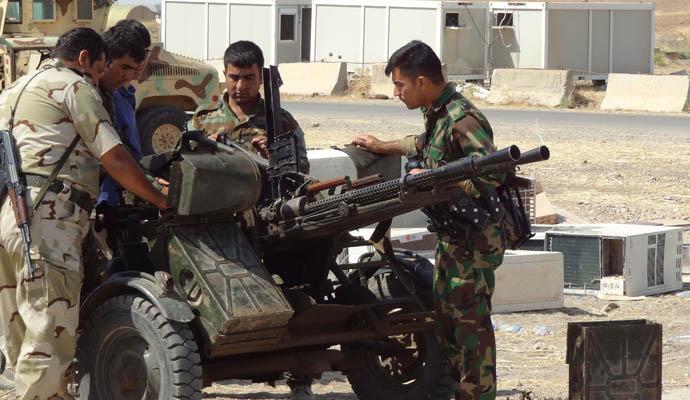 Tenzije u Iraku: Pešmergama nekoliko sati roka da predaju položaje, već zabilježeni sporadični sukobi