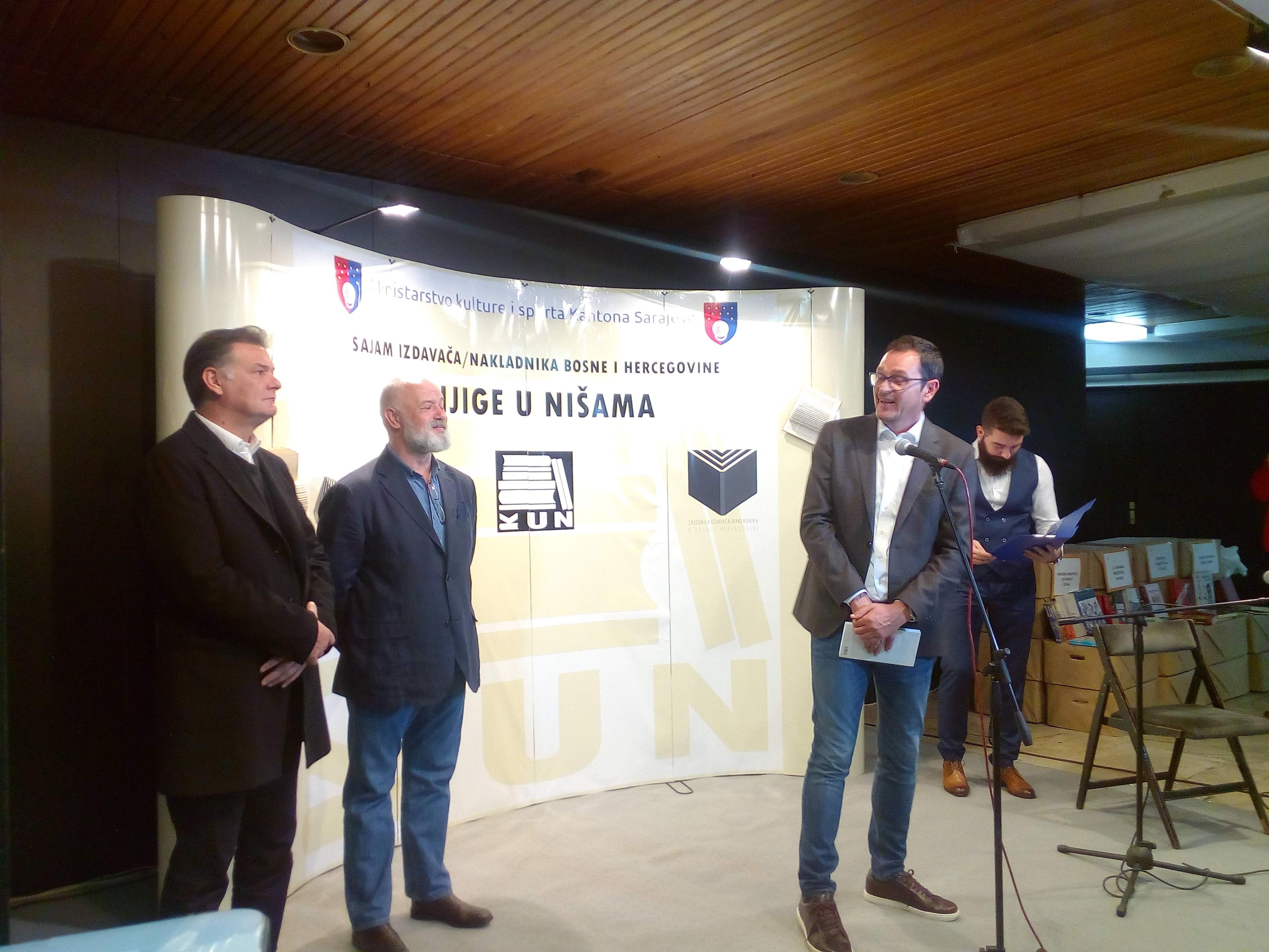 U Sarajevu otvoren prvi Sajam izdavača "Knjige u nišama" : Vratiti dignitet domaćim izdavačima