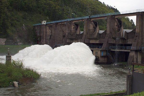 Iz brane jezera Modrca u spreču se u sekundi ispusti 65 metara kubnih vode - Avaz