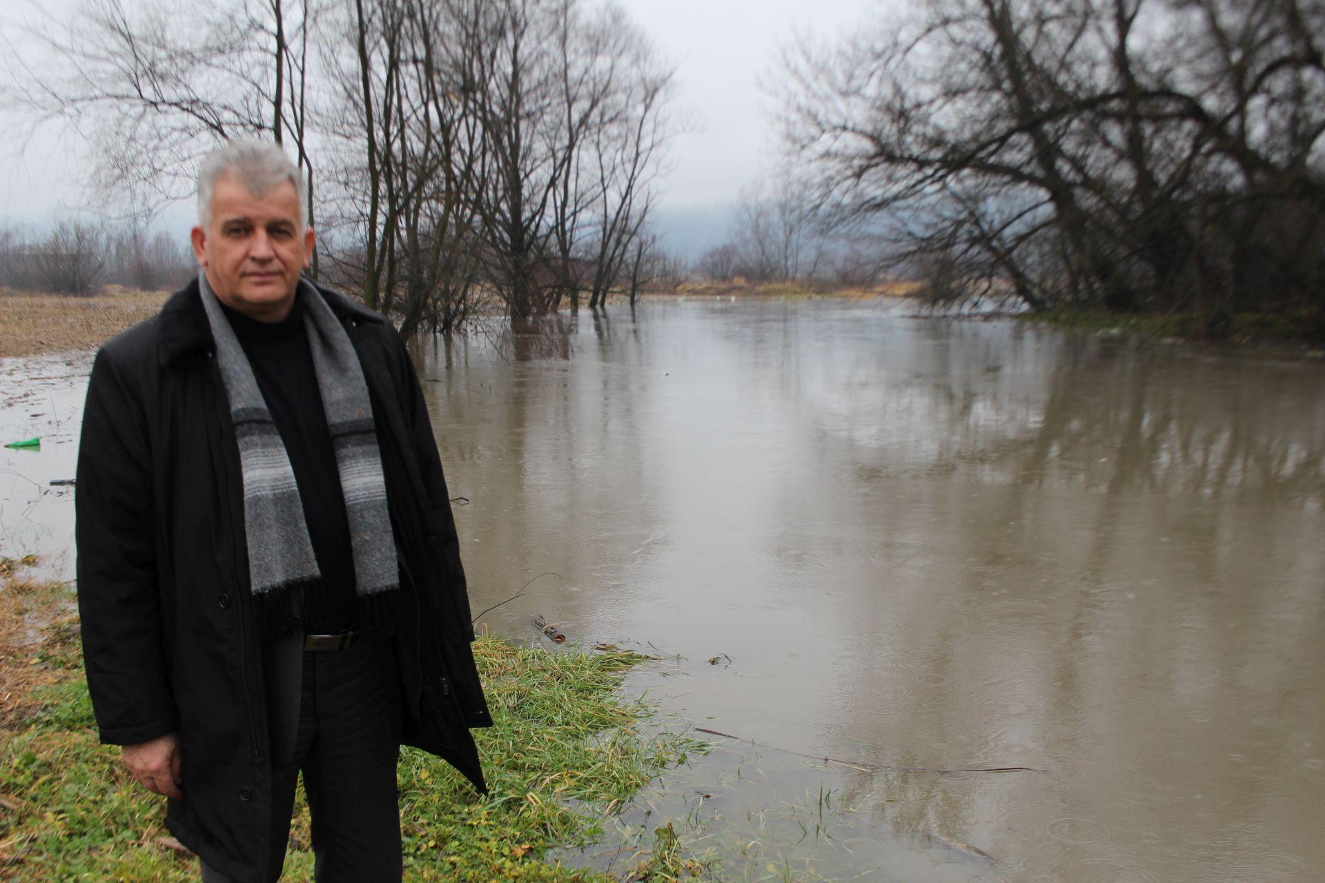 Bajić uz poplavljenu Spreču: Loše upravljanje branom - Avaz