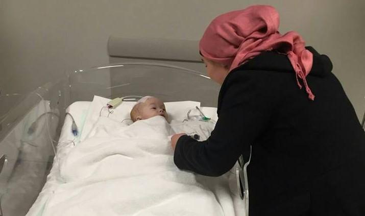 Oglasila se majka malenog Arslana: Molite se za našeg lava, priključena mu prva hemoterapija