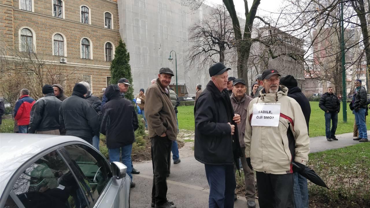 Nastavljen protest radnika "Hidrogradnje": Prozivaju Bakira Izetbegovića