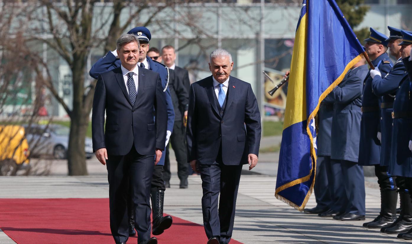 Turski premijer Jildirim svečano dočekan u Sarajevu