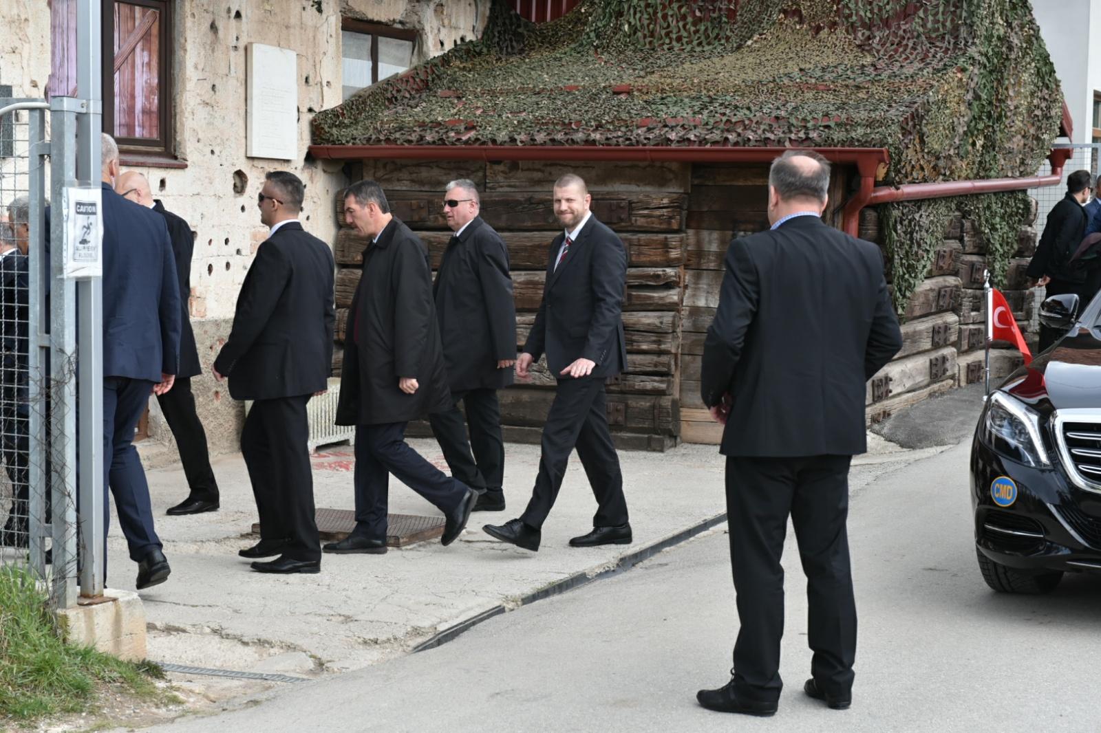 Turski premijer posjetio Muzej Tunel spasa