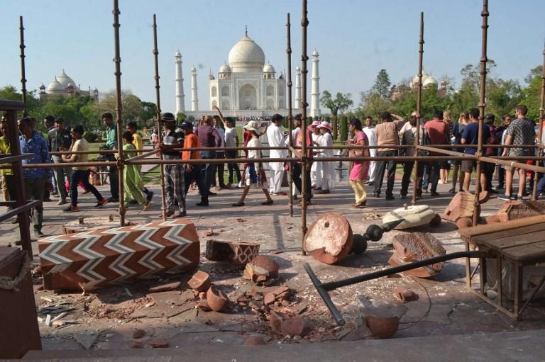 Srušene dvije munare: Vjetar oštetio Tadž Mahal