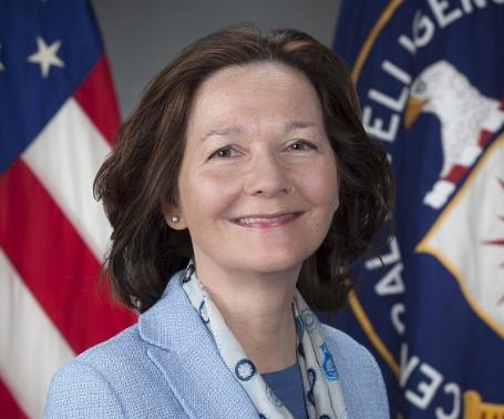 Kandidatkinja za direktoricu CIA-e nudila da se povuče iz nominacije