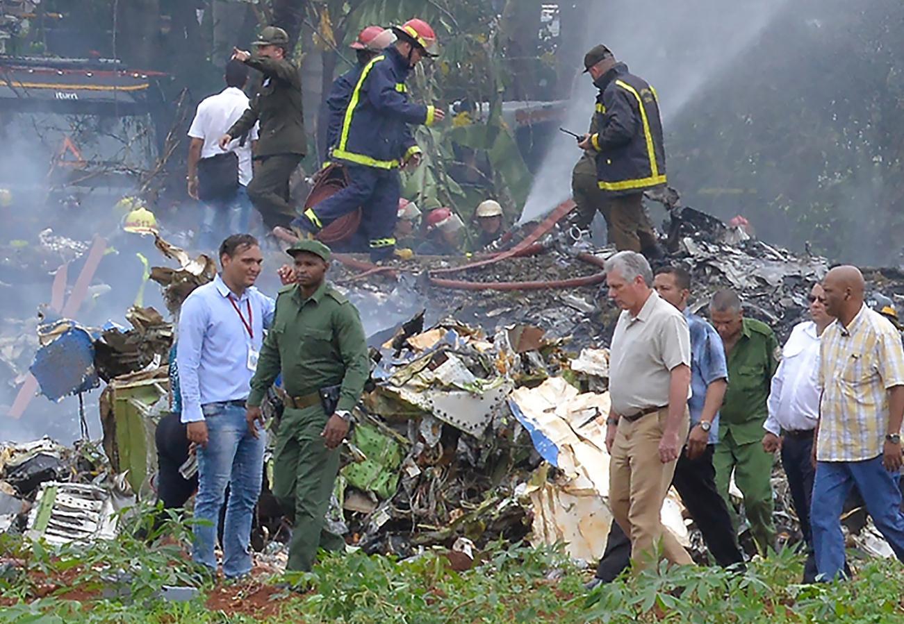 Poginulo više od 100 osoba: Snimljen trenutak pada aviona na Kubi