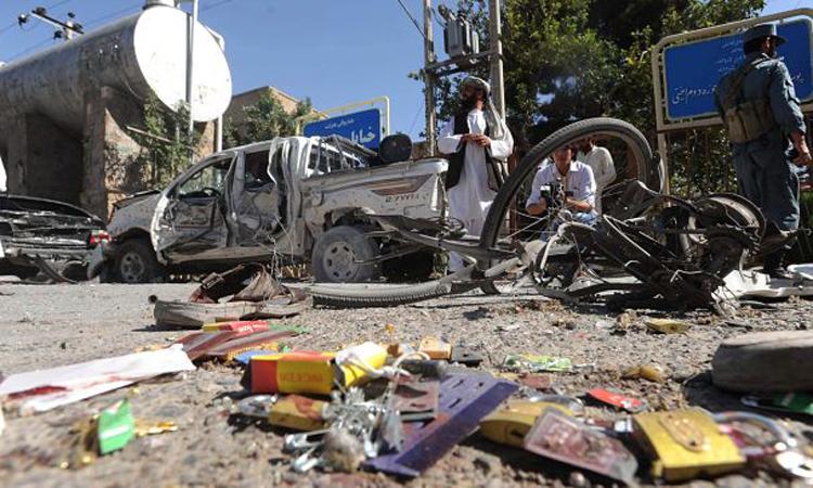 U samoubilačkom napadu u Afganistanu poginulo najmanje 10 osoba