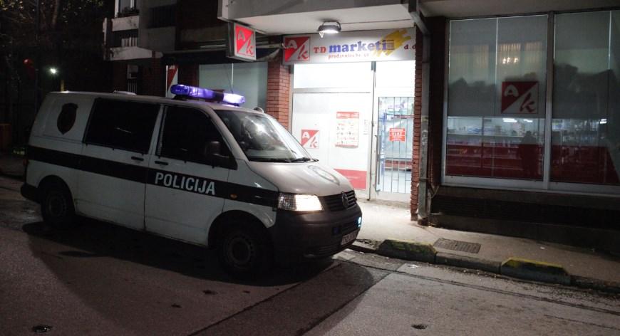 Dvojica maskiranih razbojnika pokušala opljačkati „Amko komerc“ na Koševskom Brdu
