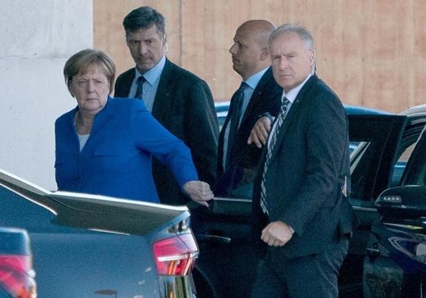 Njemačka u krizi, večeras se Merkel sastaje s partnerima: "Moje strpljenje je pri kraju"