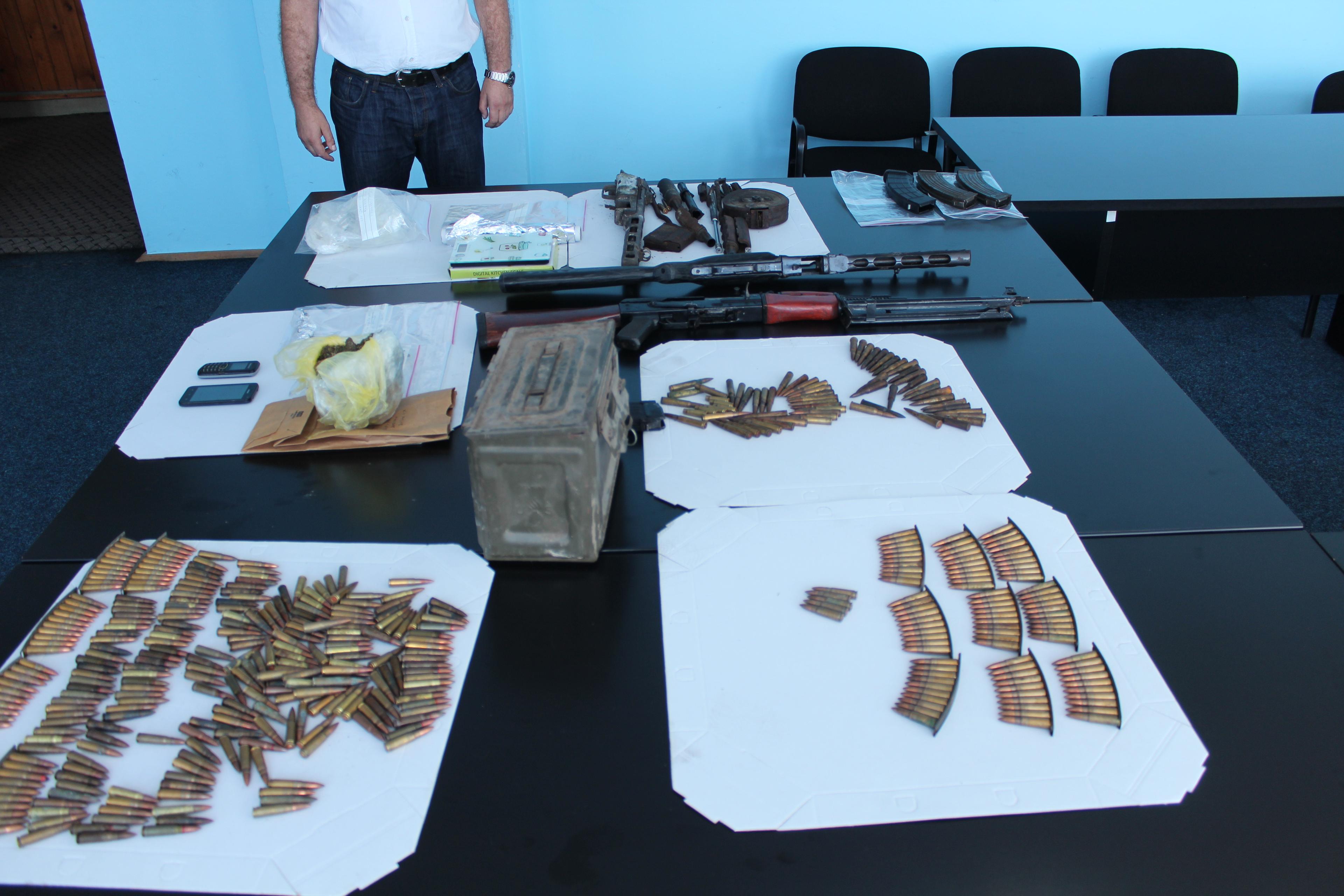 Akcija MUP-a BPK Goražde: Zaplijenjeni droga, automatske puške, mitraljez i skoro 440 komada municije