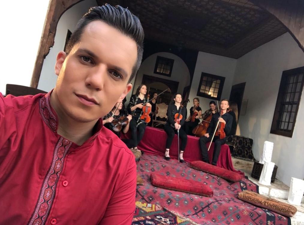 Armin Muzaferija za Bajram poklonio predivnu ljubavnu pjesmu: Sva ljepota bosanske tradicije sadržana u „Džehvi“